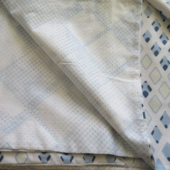 New Blue White Reversable Patterned Cotton Twin Duvet Set 2 Shams 1 Pillowcase - Picture 6 of 16